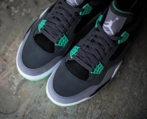 Air Jordan 4 Retro Black Green