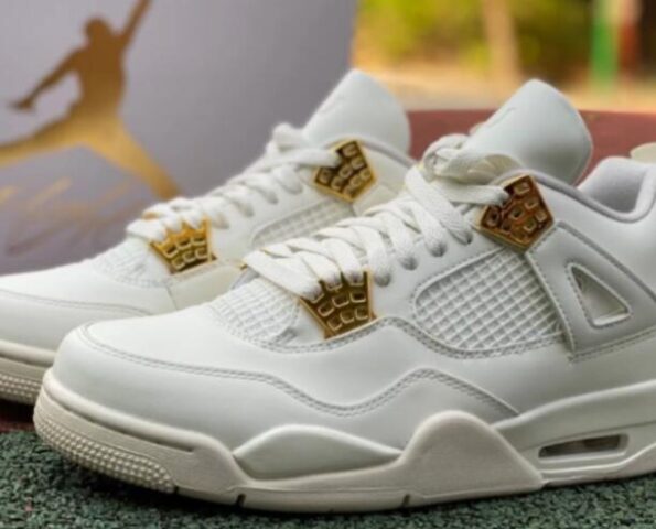 Retro Air Jordan 4 Metallic Gold