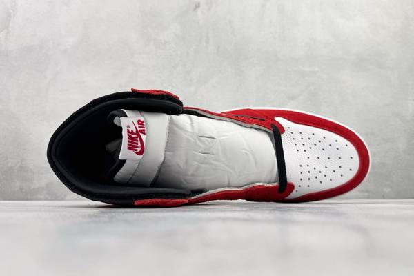 Travis Scott x Air Jordan 1 High OG Chicago--- (3)