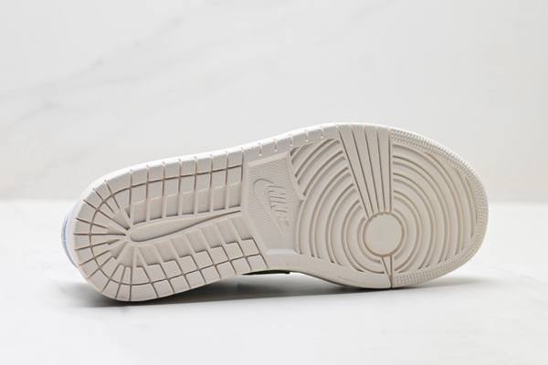 Travis Scott x Jordan Air Jordan 1 Low White Green--- (6)