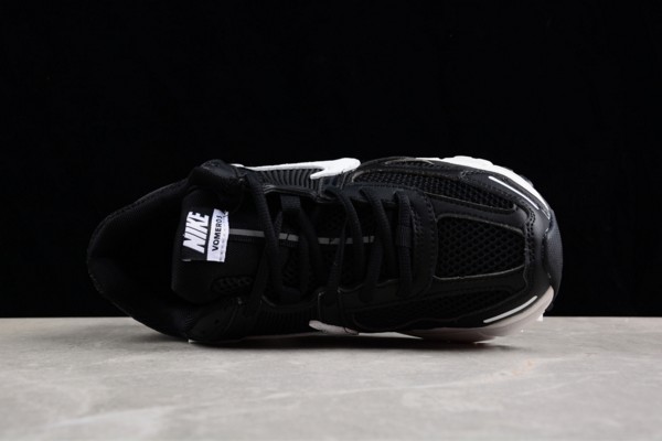 Zoom Vomero 5 Black White--- (3)