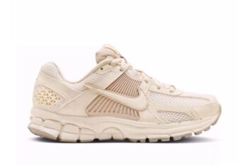 Zoom Vomero 5 Beige Yellow Women's