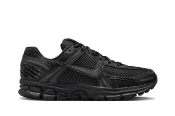 Zoom Vomero 5 Triple Black Men's