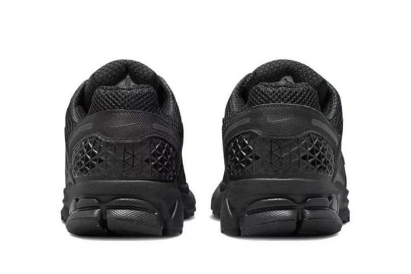 Zoom Vomero 5 Triple Black--- (4)